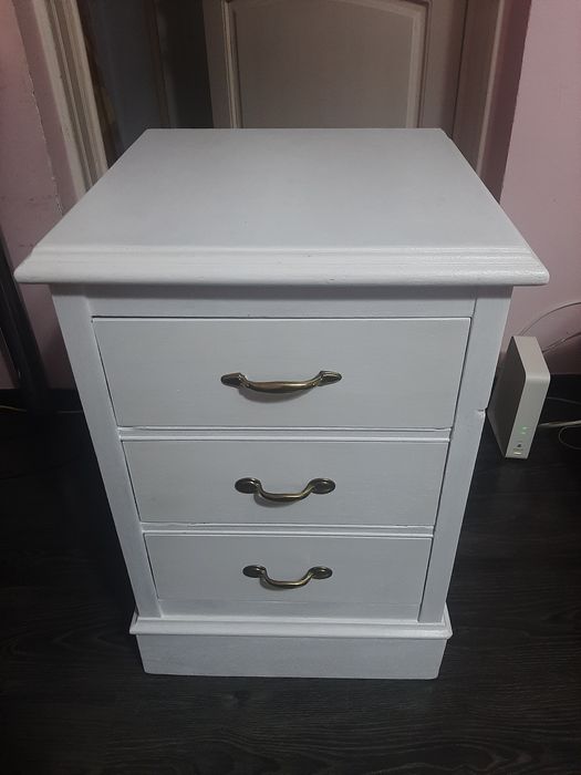 Noptiera Alba de dormitor