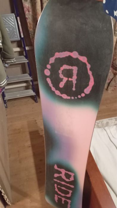 Продам сноуборд в отличном состоянии