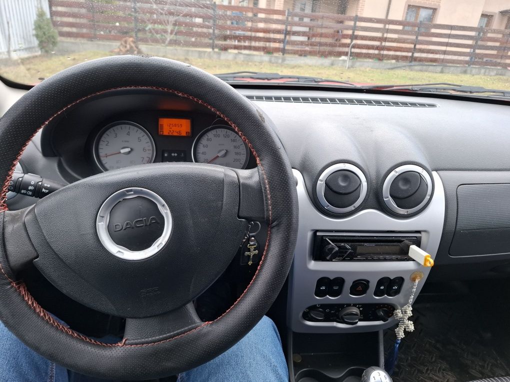 Vând Dacia sandero