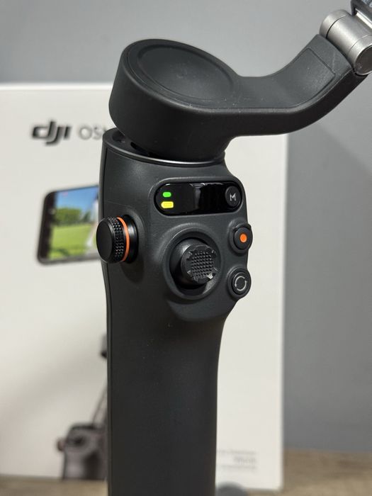 DJI Osmo Mobile 6 – стабилизатор за телефон / Gimbal