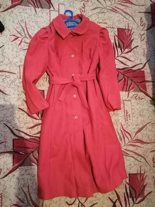 Срочно! Пальто женское 3000 тг