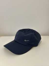 Sapca Nike bleumarin nouă