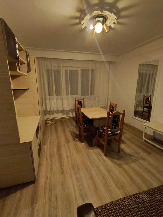 Inchiriez apart 2 camere ,P,cu gradina,50mp, in Alexandru-ap de Gara