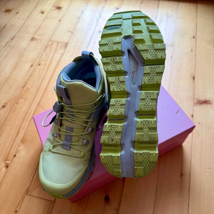 Нови туристически обувки ON W Cloudtrax Waterproof