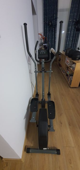 Bicicleta eliptica TUNTURI Cardio Fit C30