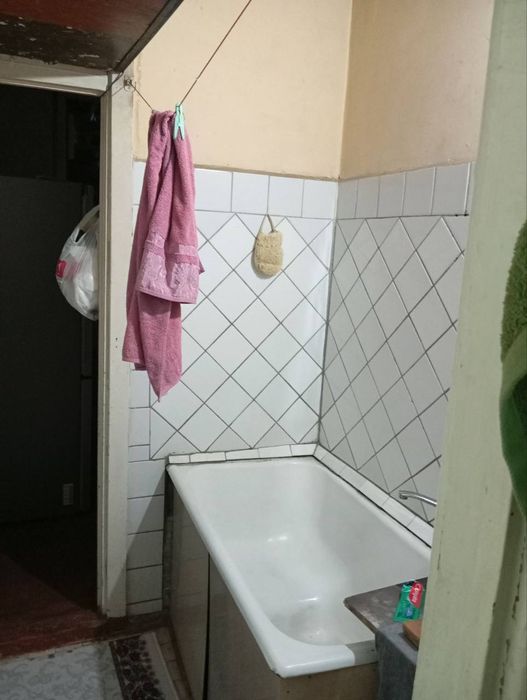 ! Продаю 2ком возле Метро Мирзо Улугбек 6кв Чиланзара