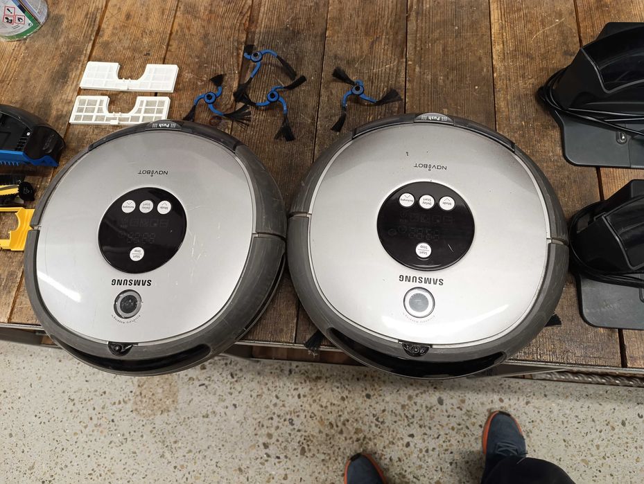Прахосмукачки робот SAMSUNG SR8845 на части