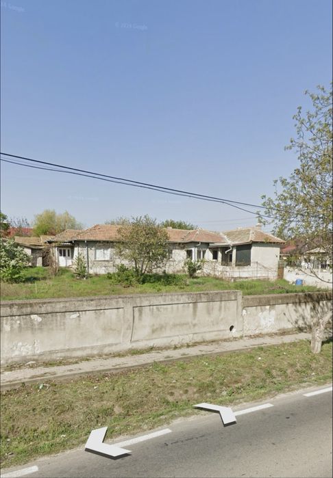 Vand casa in Valea Dacilor