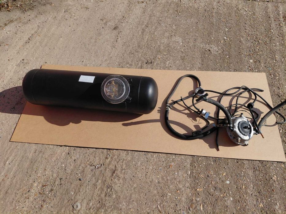 Продава се почти нова АГУ пълен комплект.