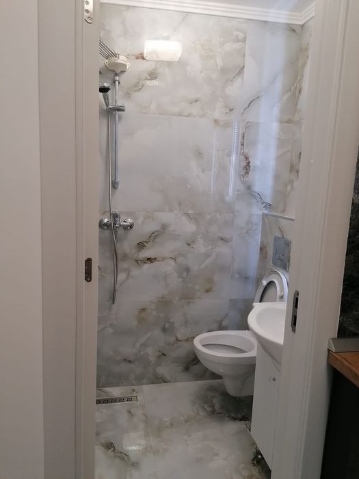 Închiriez garsoniera