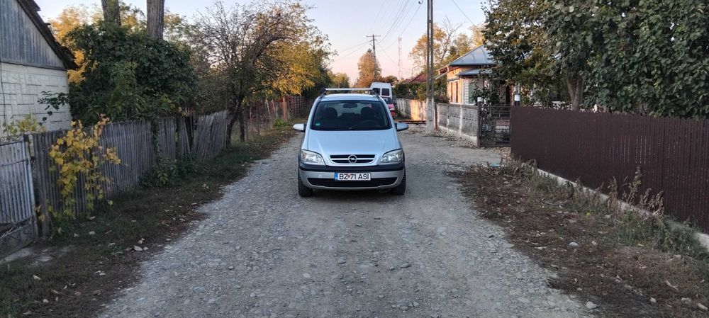 Opel. Zafira. 7 locuri.