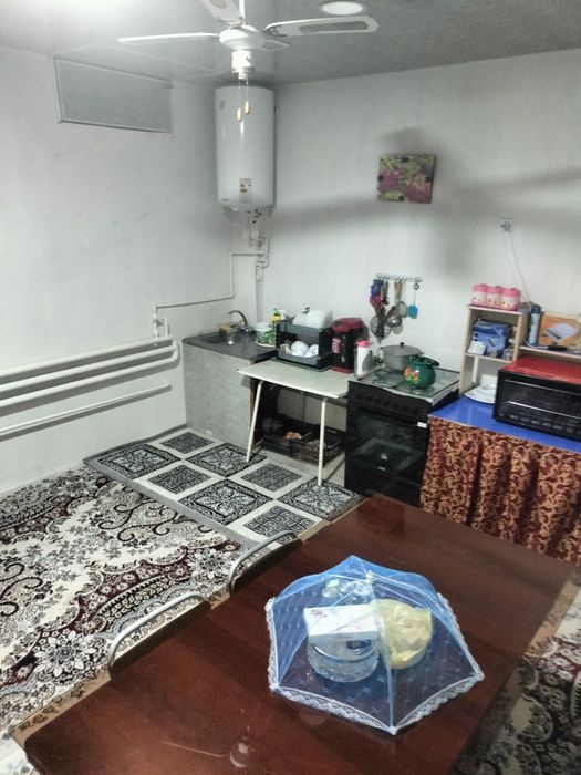 Келес. Санатория. 3 сўтик. 2 та хона. Йўл юзида жоелашкан.