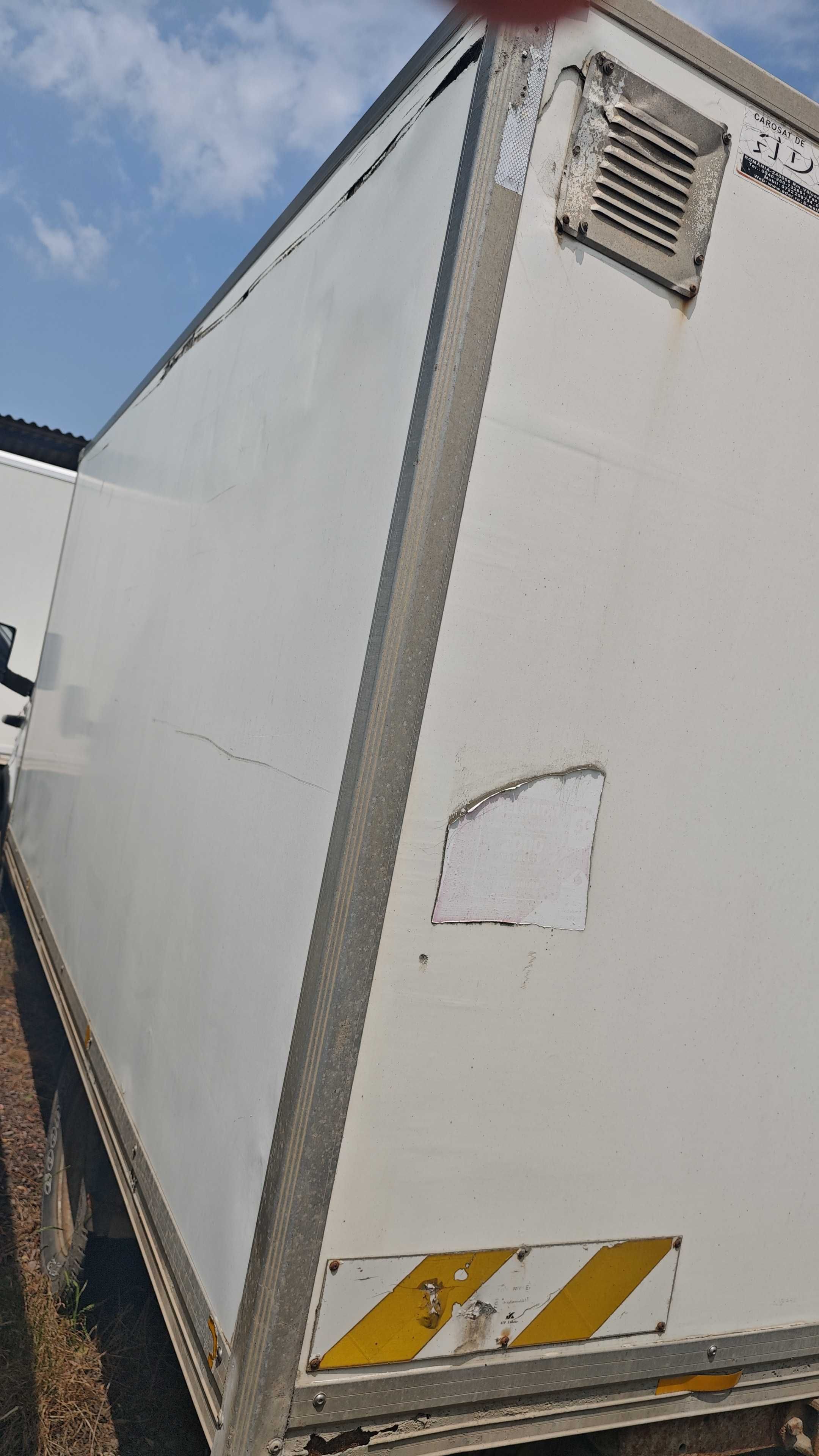 Cub Iveco Daily . Se dezmembrează toate masina