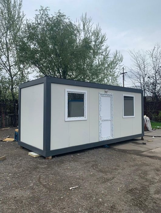 Container modular pentru diferite spații