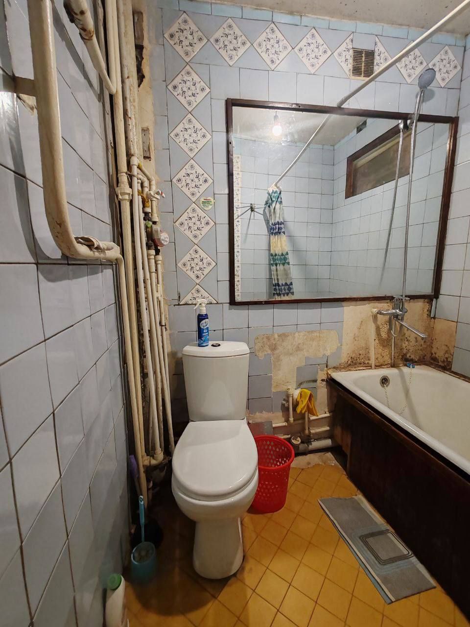 Продаётся 1/3/5 Буюк ипак йули метро