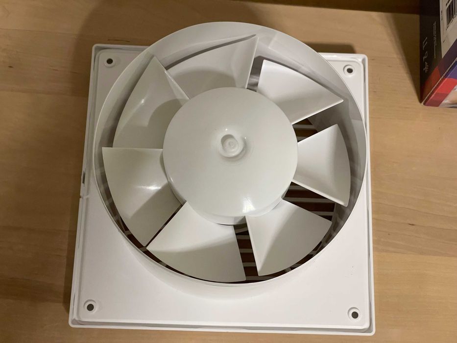 Вентилатор за баня Bosch F1300 W 150 - чисто нов