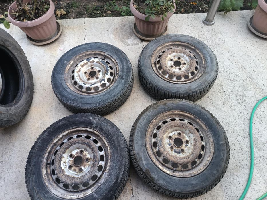 Зимни гуми с джанти volkswagen 195/65/15