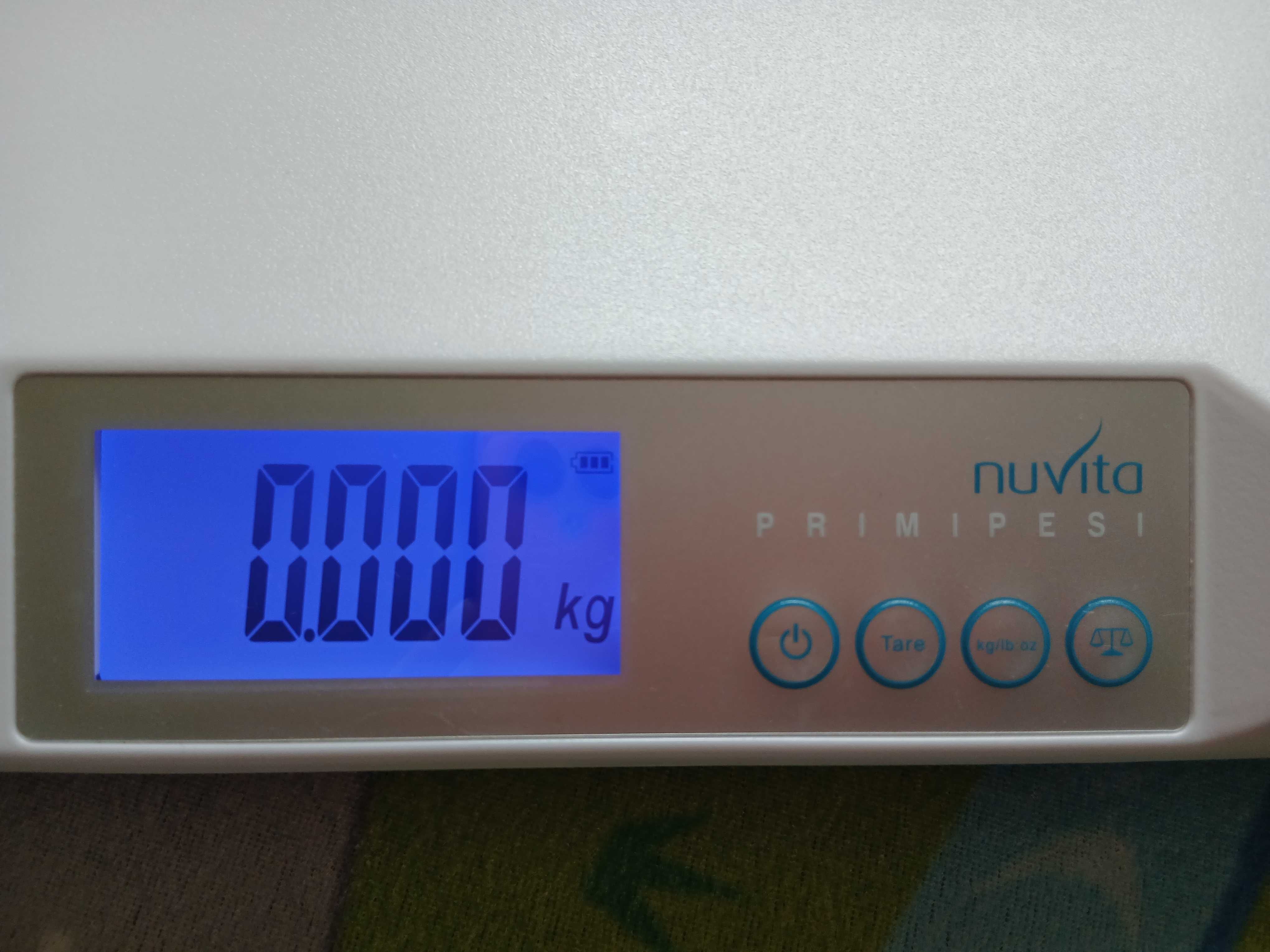 Бебешка електронна везна nuvita