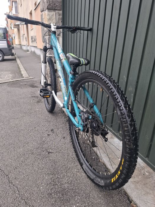 Dirt Bike Mongoose Roti de 26