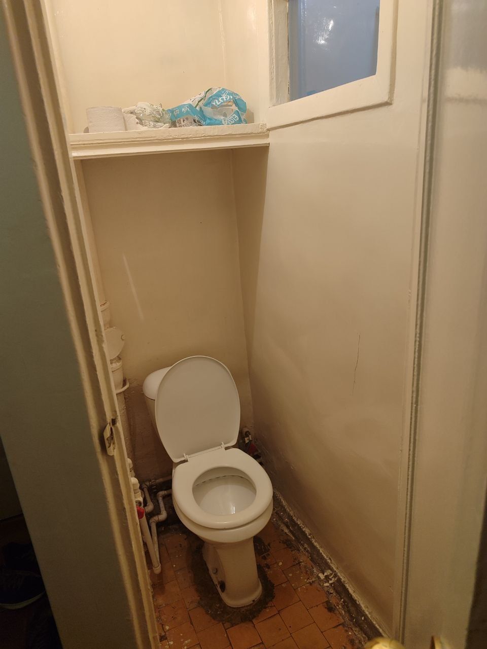 Продаётся! Чиланзар-23 кв,3/1/5-балкон 2х6,,Московская планировка,кирп