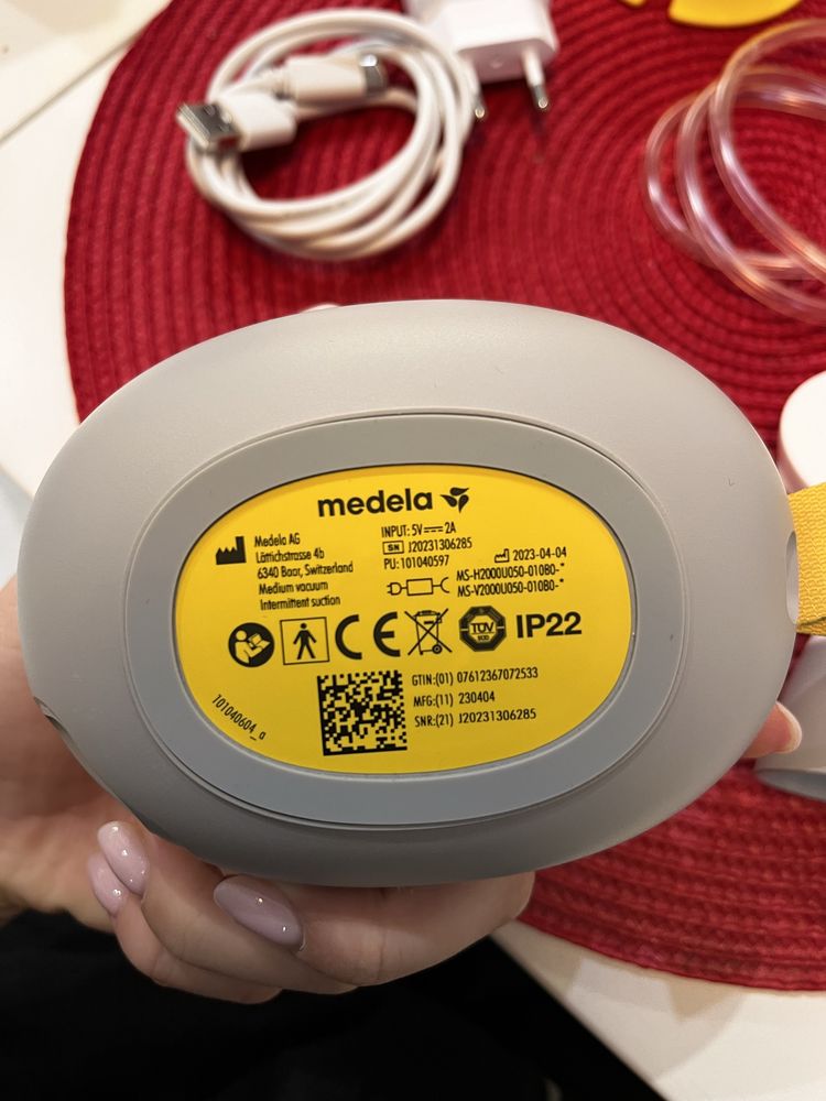 Solo двуфазна  електрическа  помпа MEDELA