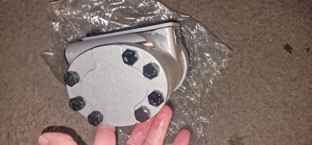 Pompa hidraulica tractor UTB U-650 Sens rotatie	Dreapta
Viteza de rota