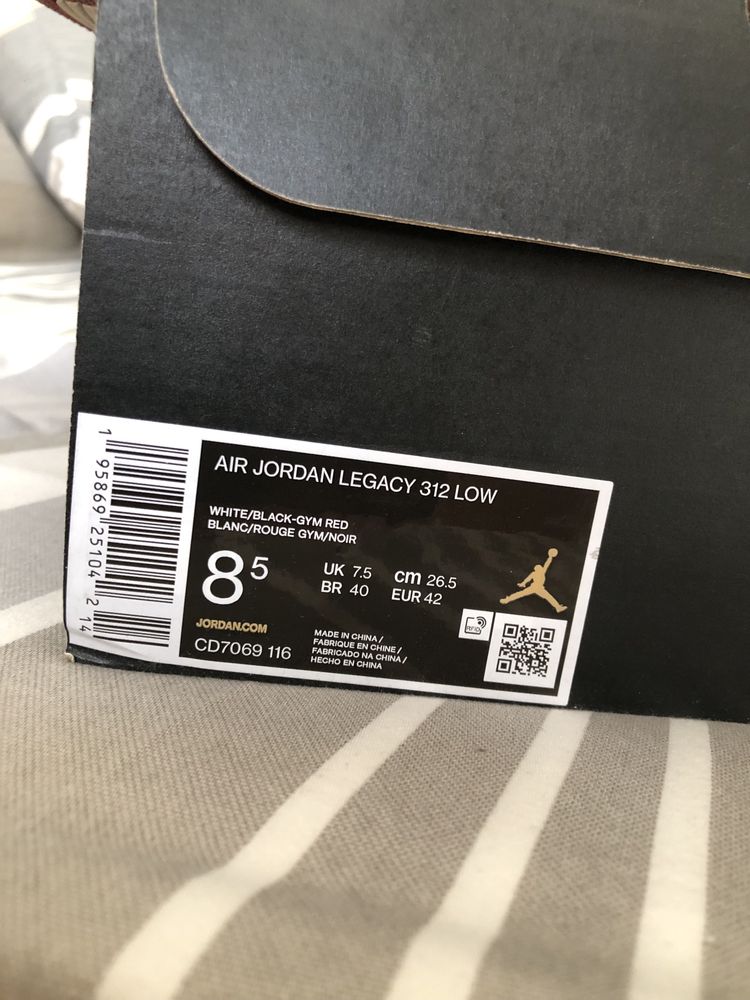 Jordan Legacy 312 low червени