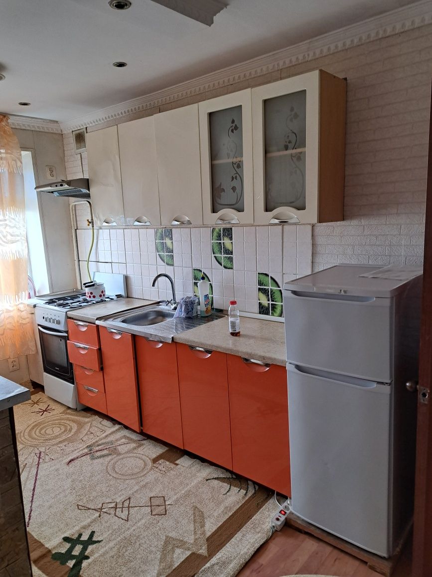 Сдаю посуточно1, 2,3комн.кв.в 12 мкр,8мкр,6мкр,.