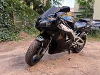 Yamaha  R1 carburație