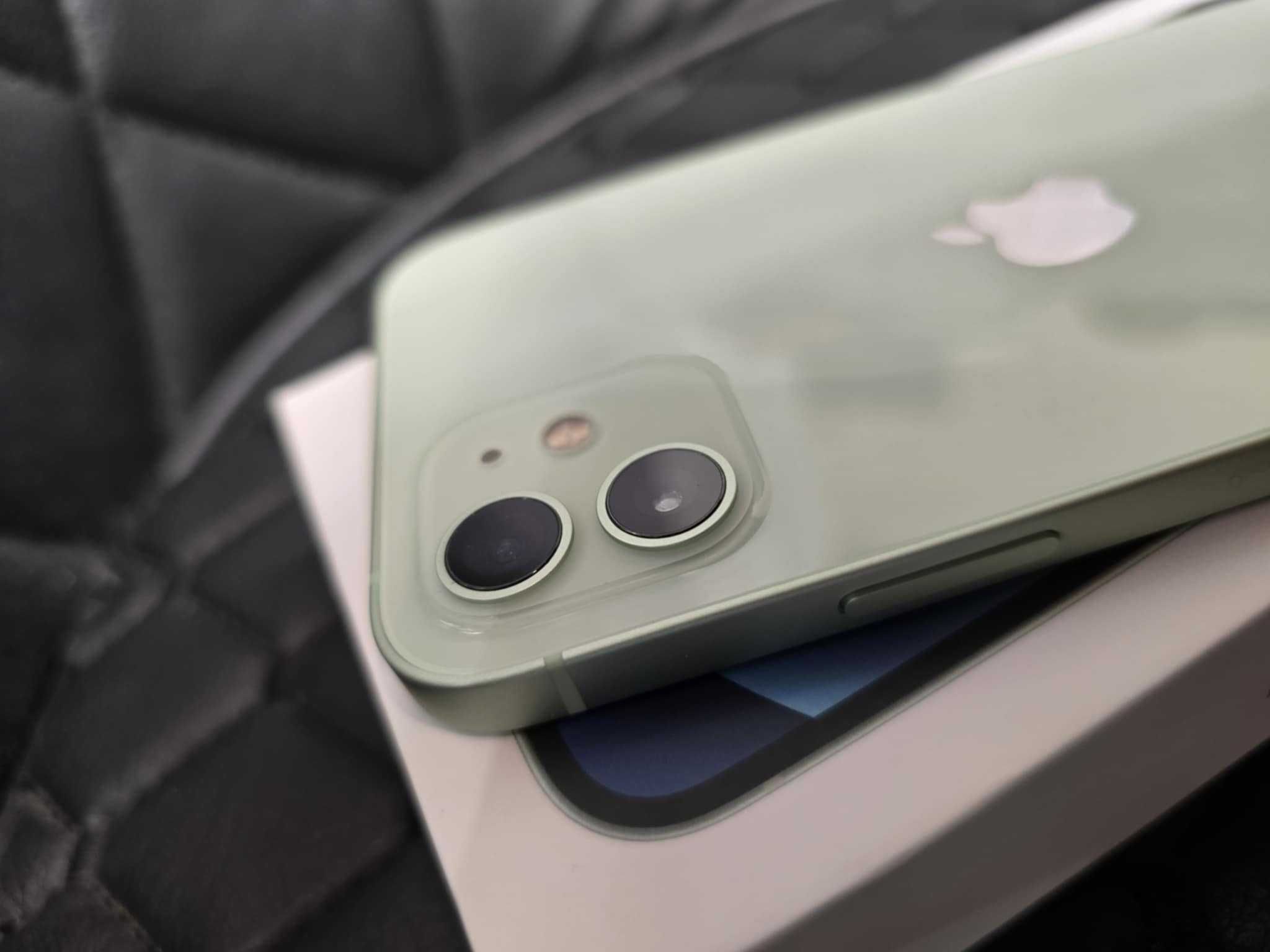 iPhone 12 93%- Като нов!