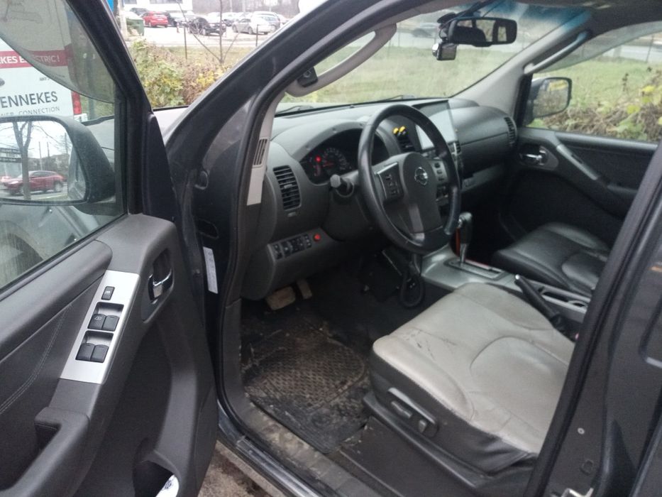Nissan Navara d40, autoutilitara, automată motor defect