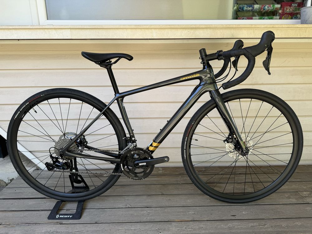 Карбонов велосипед Cannondale Synapse