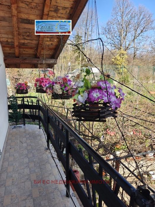 Нова къща в с. Борнарево РЗП 70 м² , двор - 2000 м²