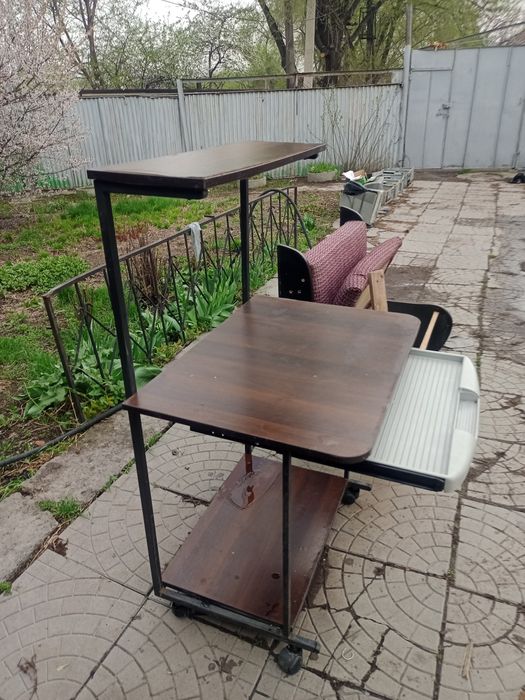 Компьютерный стол