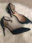 Pantofi eleganti cu ornament din pietricele
