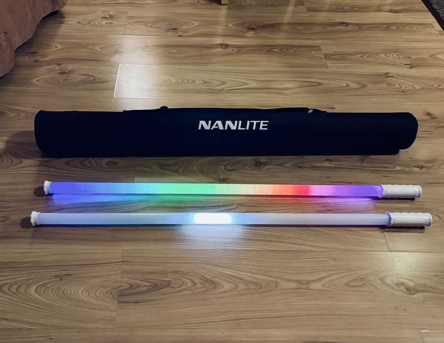 2 bucăți Nanlite Pavotube T8-7X RGB pentru foto video