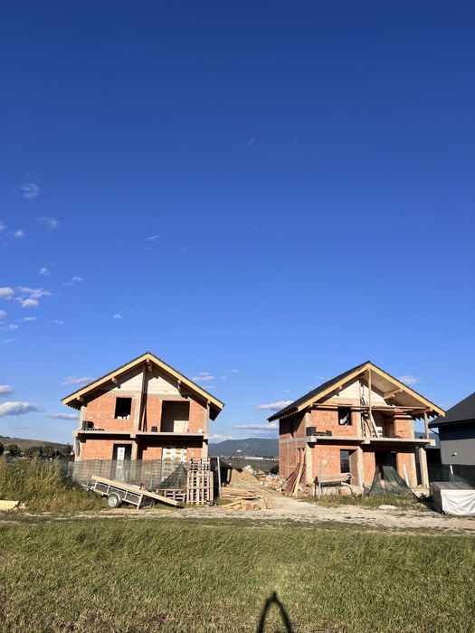 Case de vanzare zonă Turistică