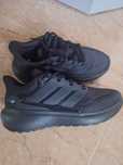 Дамски маратонки на Adidas за 60лв