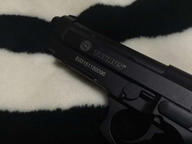 Pistol TAURUS Co2 Foarte PUTERNIC (Airsoft cu Aer Comprimat) Gaz Pusca