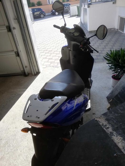Scuter în stare foarte bună cu motor refăcut 0 km!