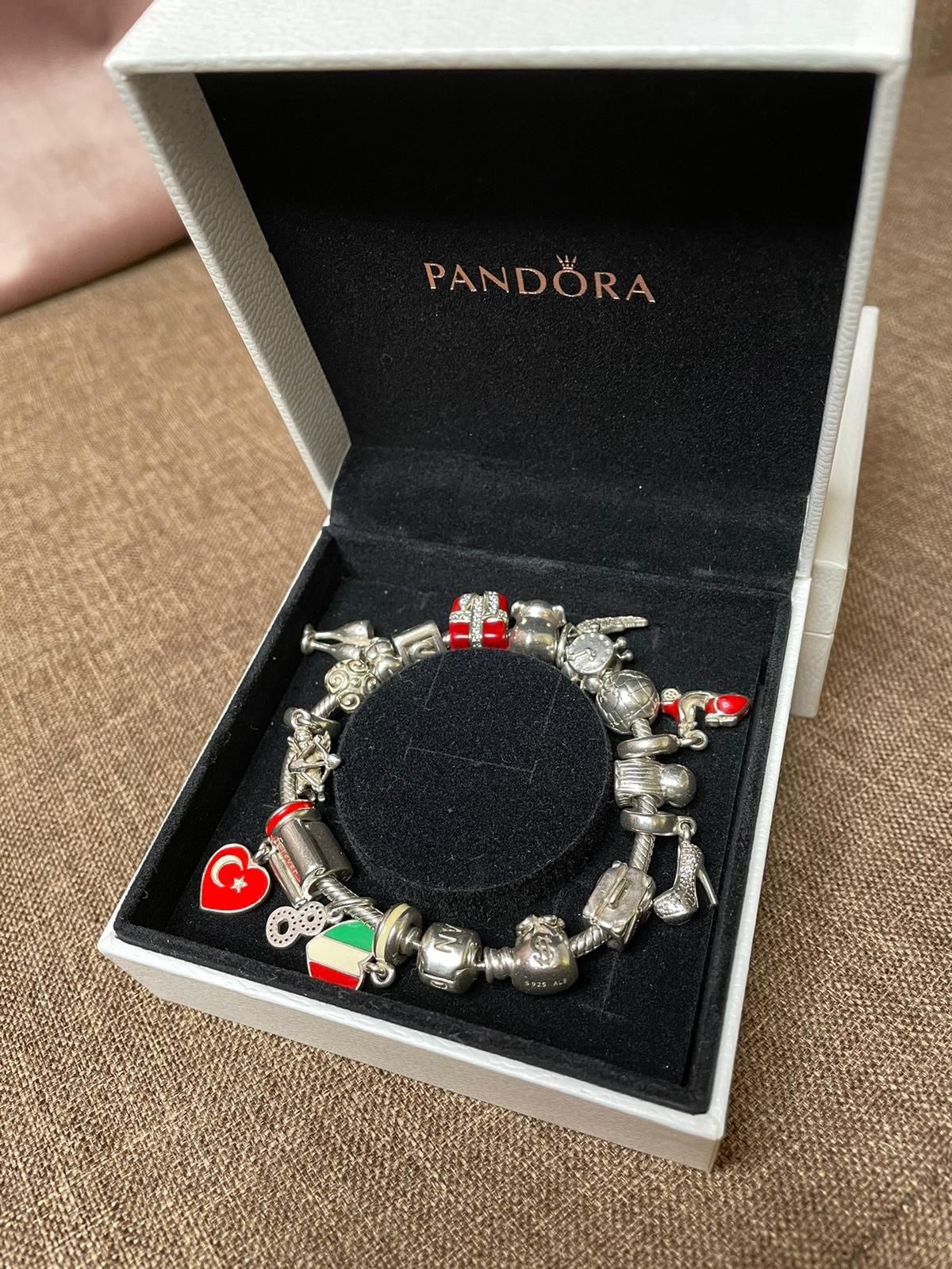Bratara Pandora argint charms rare si greu de cumparat