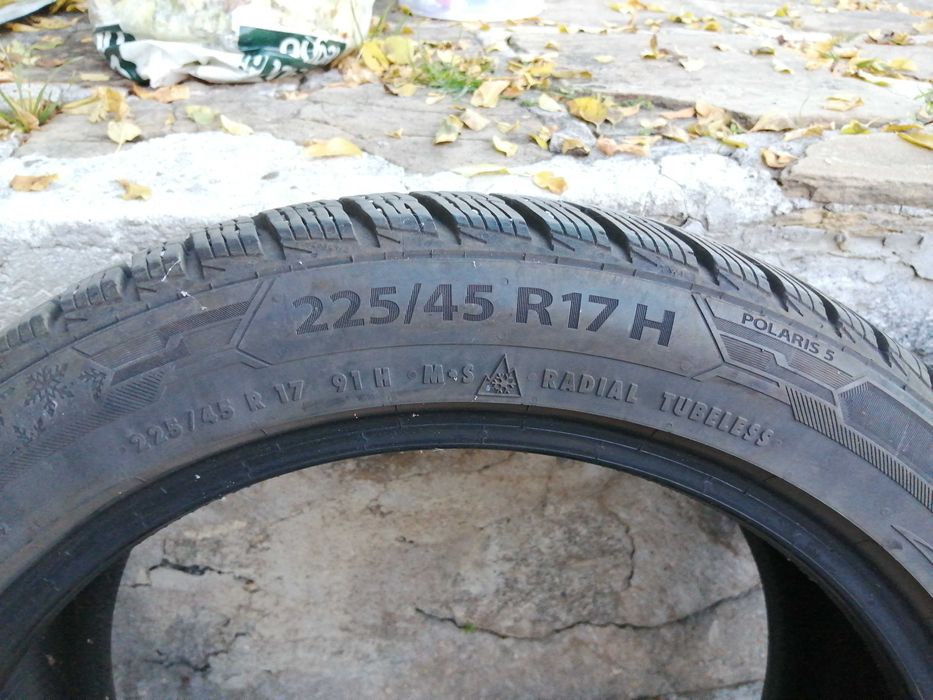 Зимни гуми Барум 225/45/17  DOT 3521. 4бр