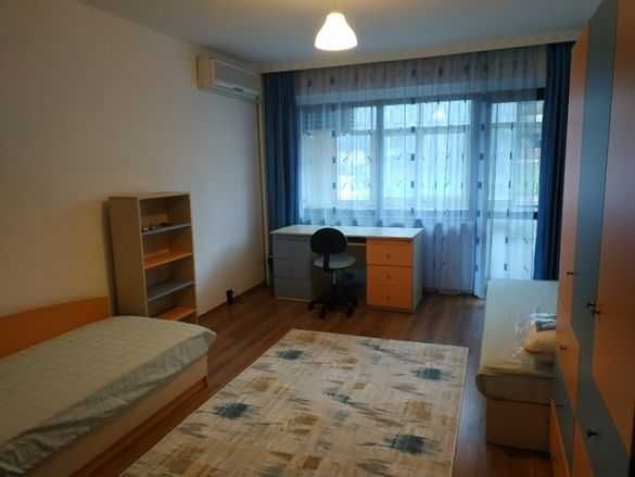 Дава се под наем Тристаен апартамент в Бургас, Изгрев - 90 кв.м за 250 € - Снимка #3