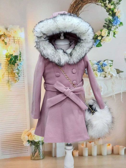 Palton cu rochiță catifea și geanta