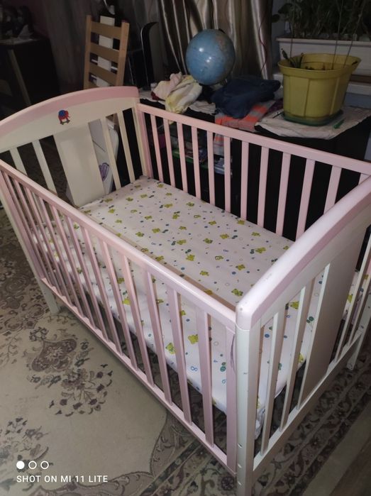 Продам манеж в нормальном состоянии.