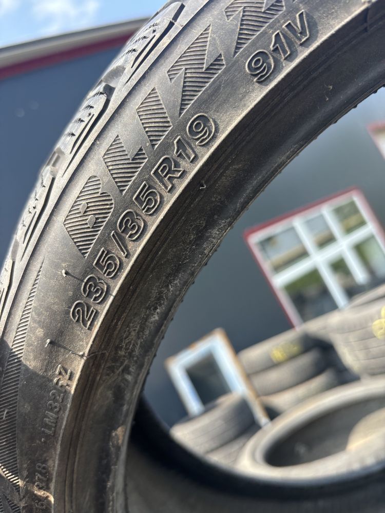 Anvelope 235/35/19 M+S si vara 5mm