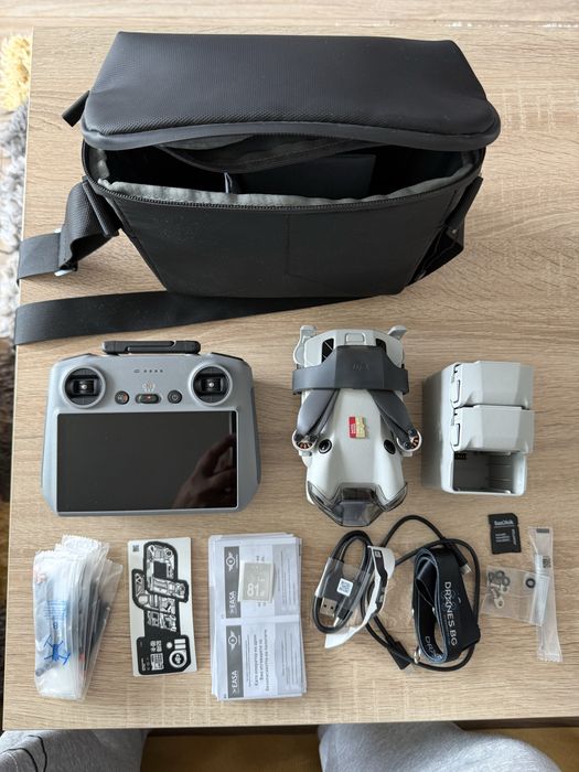 DJI Mini 4 Pro Fly More Combo