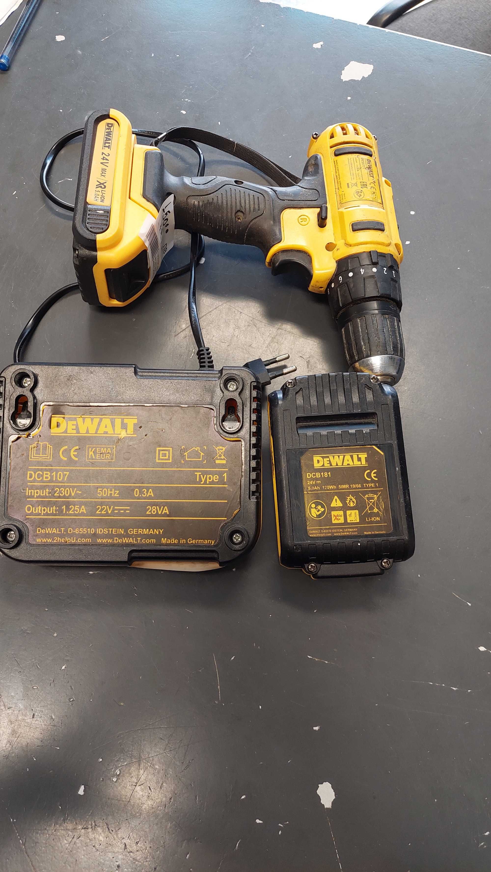 Винтоверт DEWALT DCD771 + 2 Батерии