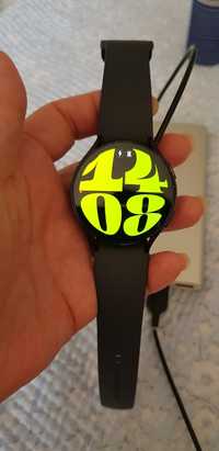 Смарт часы  Samsung Galaxy Watch 4