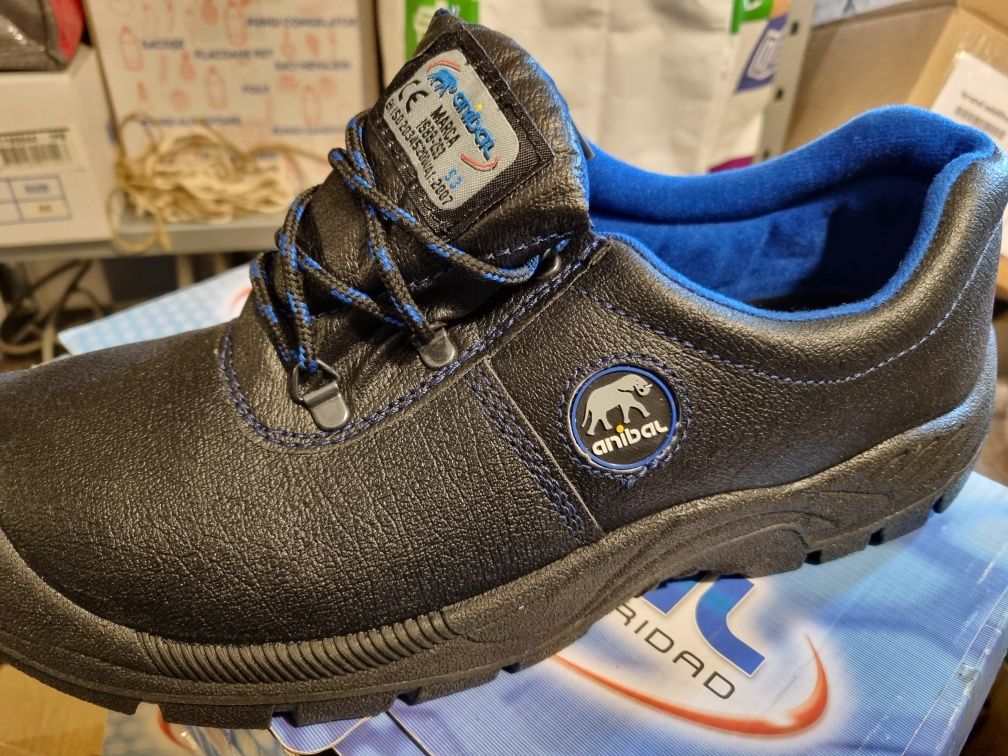 Pantofi protectie mărime 43 și 45
